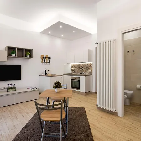 Sister's Apartment *